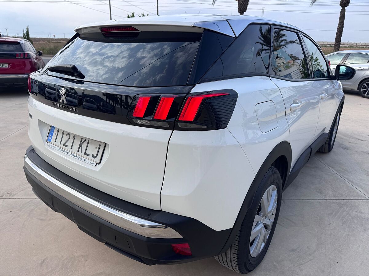 PEUGEOT 3008 ACTIVE 1.2. E-THP AUTO SPANISH LHD IN SPAIN ONLY 59000 MILES 2018